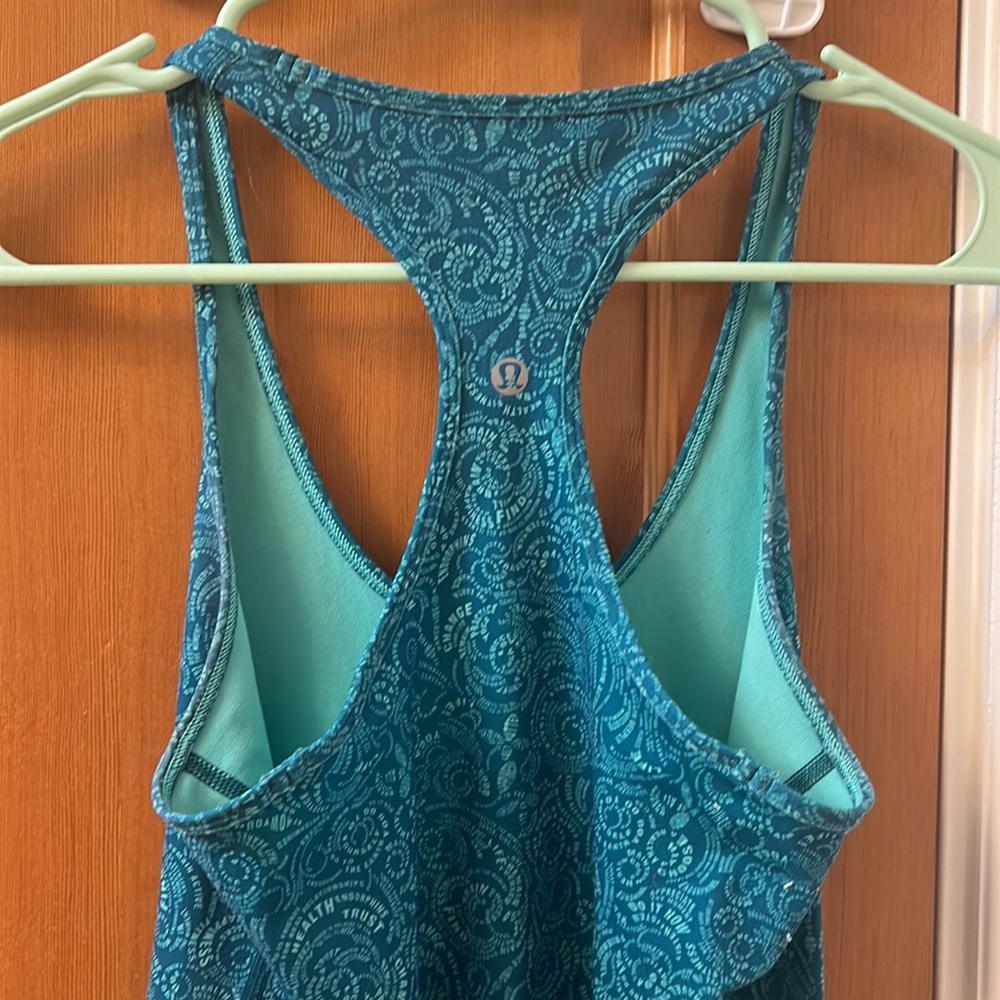 lululemon tanktop